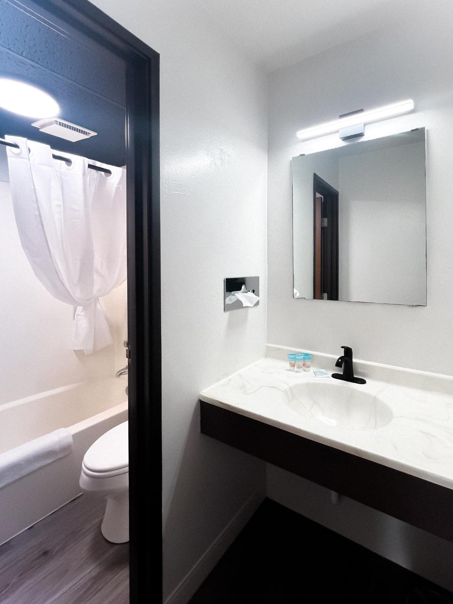 Walleye Inn Baudette Экстерьер фото